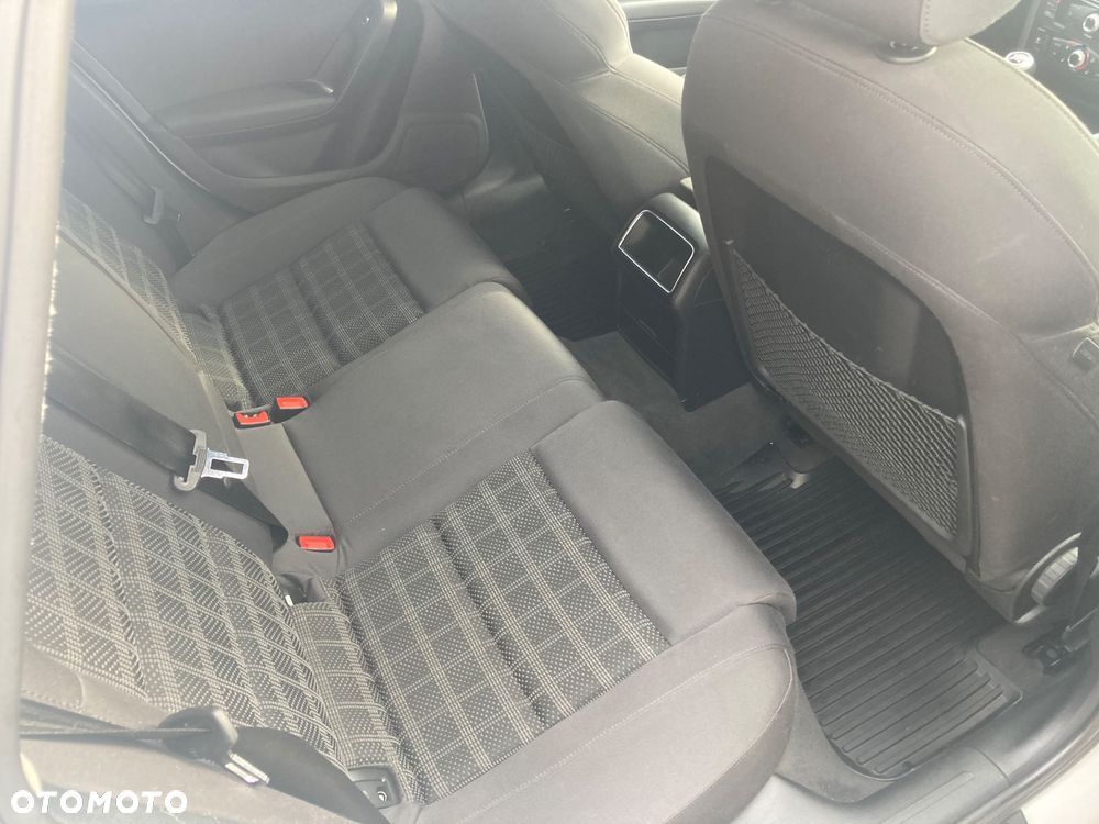 Audi A4 Avant 2.0 TDI 120g DPF Attraction - 13