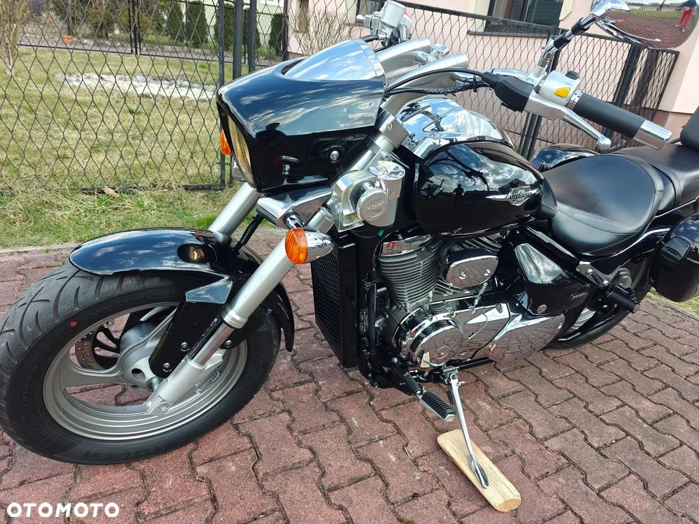 Suzuki Intruder - 19