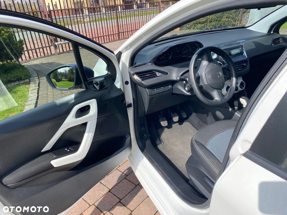 Peugeot 208 1.2 PureTech Access - 11