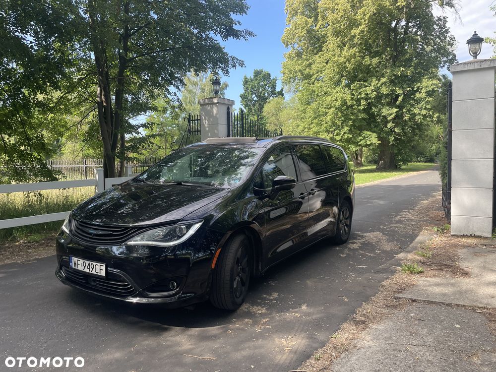 Chrysler Pacifica - 21