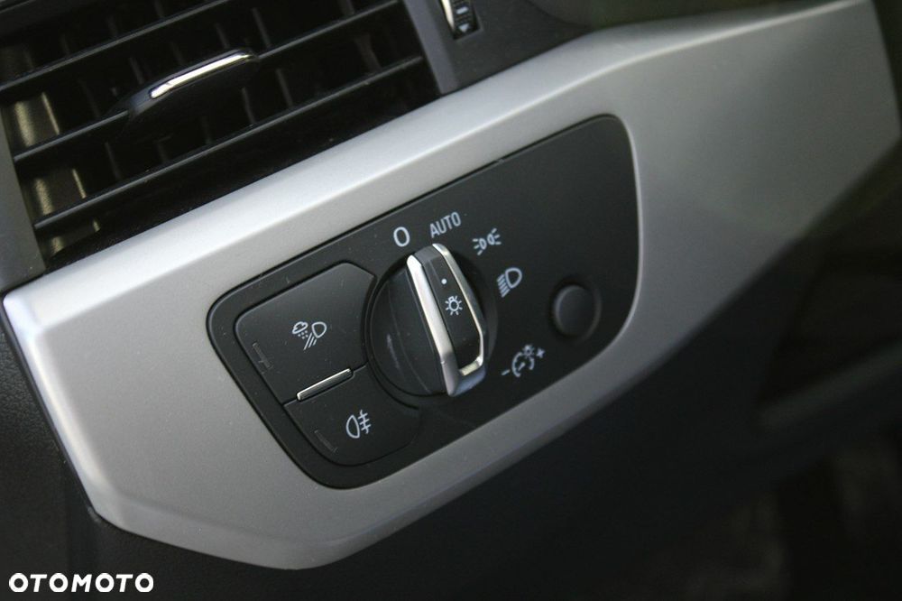 Audi A4 Limousine - 20