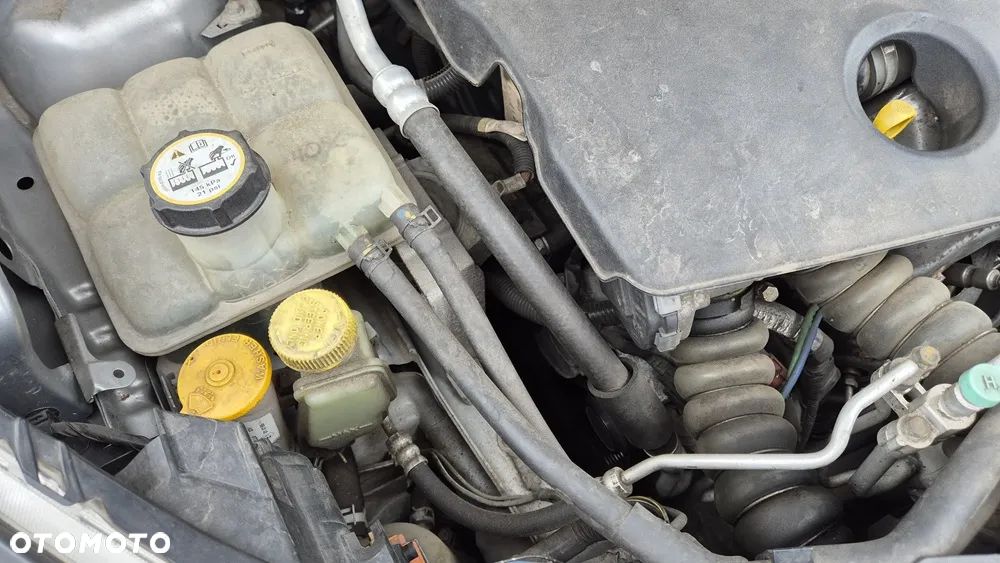 Mazda 5 - 6