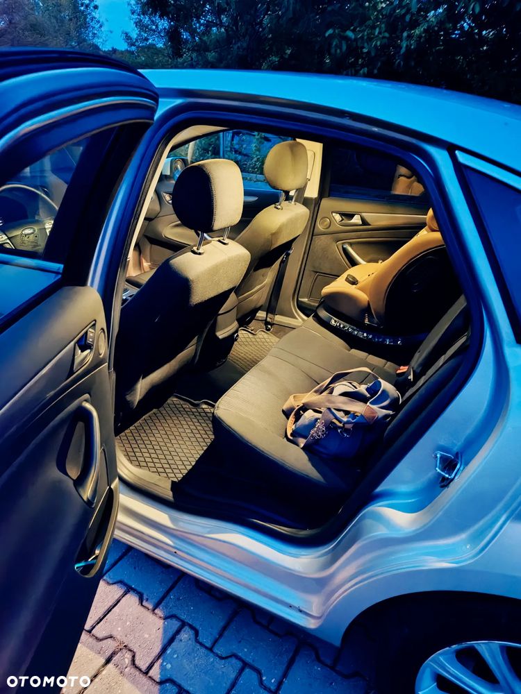 Ford Mondeo - 10