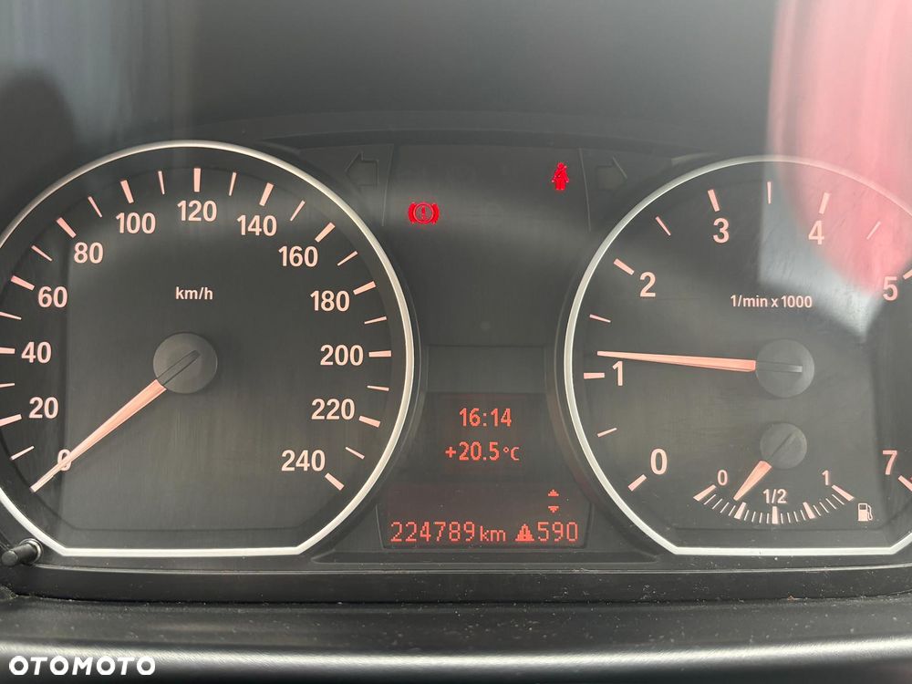 BMW Seria 1 116i - 16