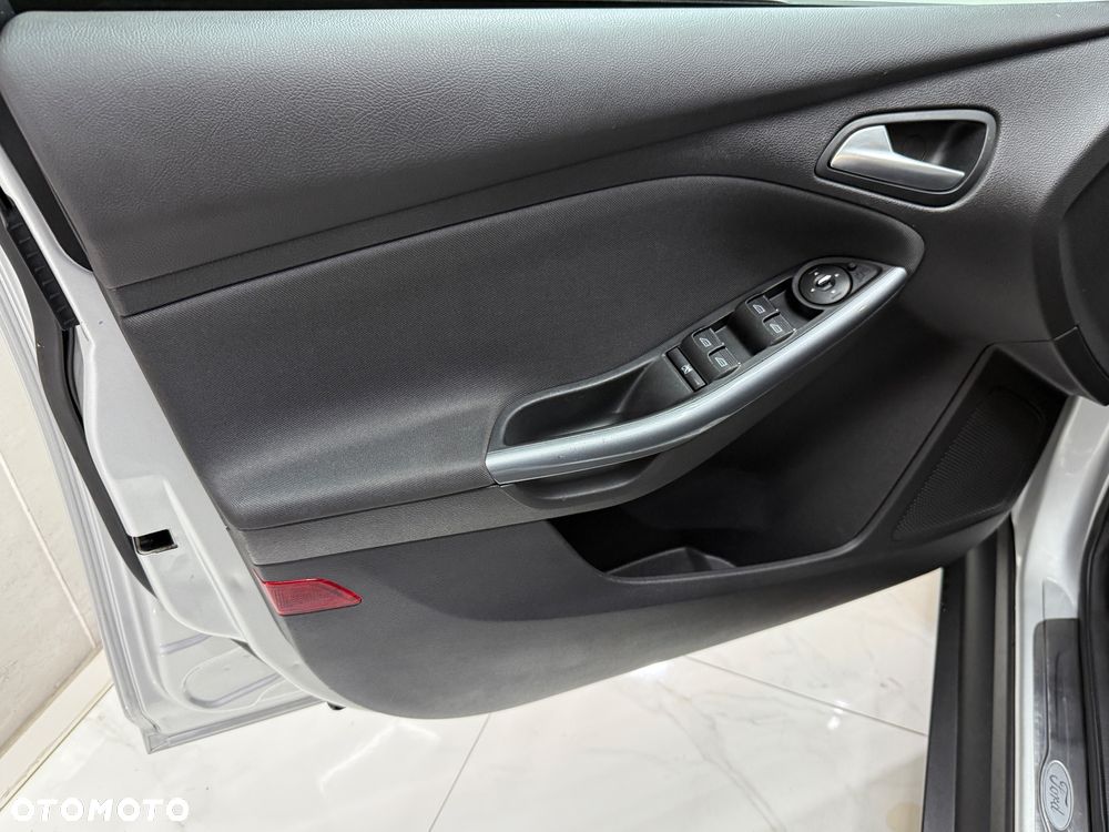 Ford Focus 1.6 TI-VCT Titanium - 13