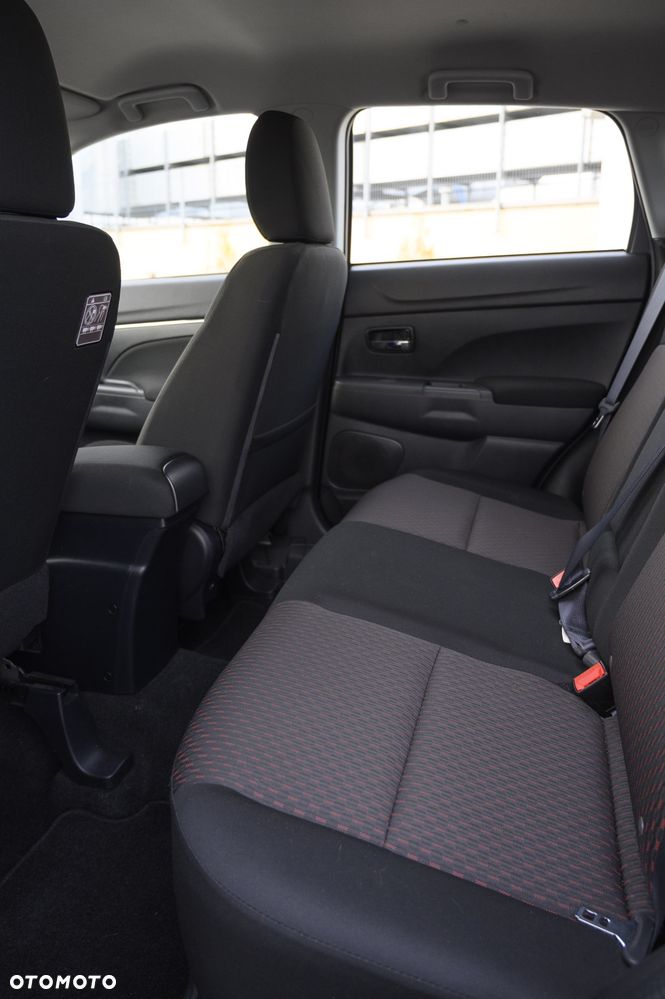 Mitsubishi ASX - 15