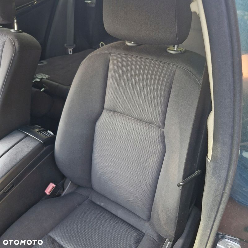 FOTEL LEWY PRZEDNI KIEROWCY ELEKTYKA MERCEDES C KLASA W204 S204 07- EUROPA - 1