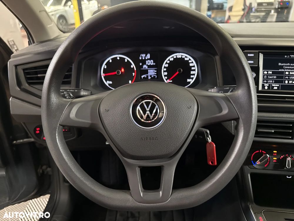 Volkswagen Polo - 17