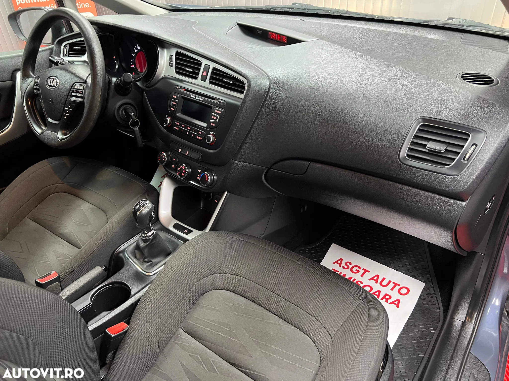 Kia Ceed - 10