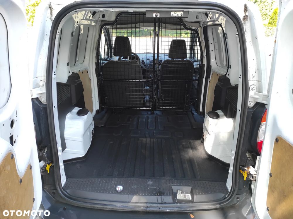 Ford Courier - 8