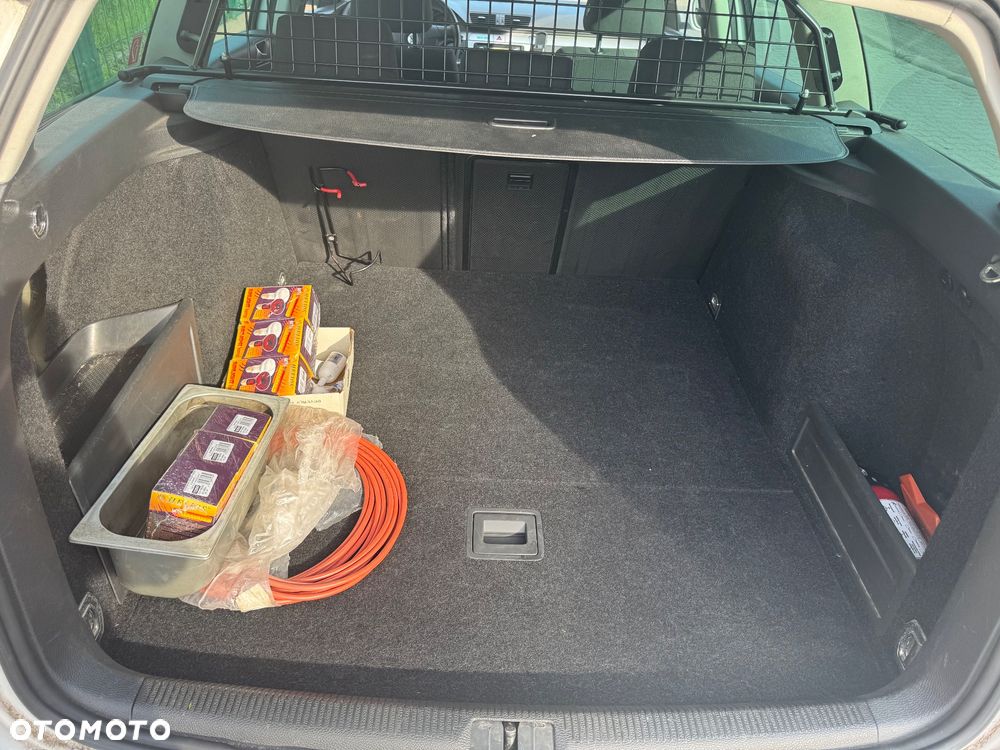Volkswagen Passat 2.0 TDI DPF DSG Trendline - 10