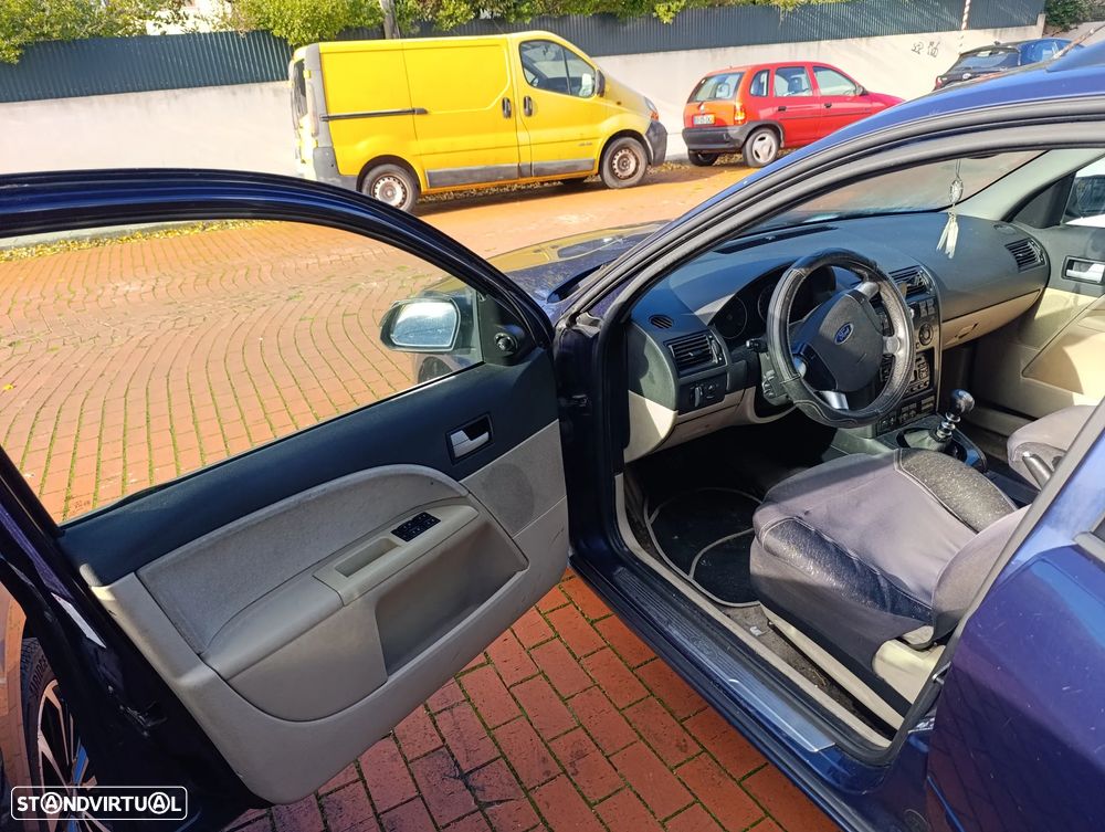 Ford Mondeo SW 2.0 TDCi Ghia - 22