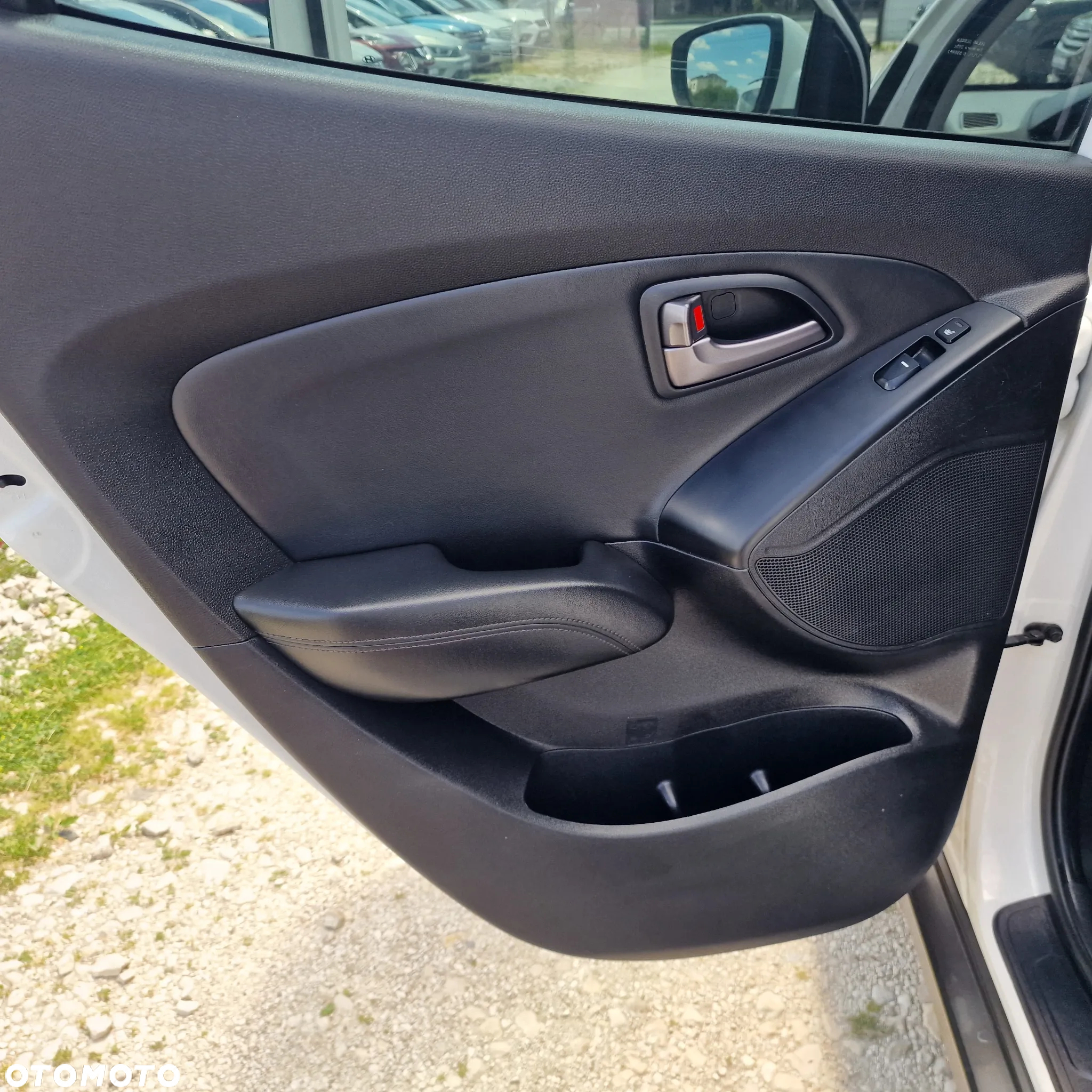 Hyundai ix35 2.0 CRDi 4WD Automatik Fifa World Cup Gold Edition - 12