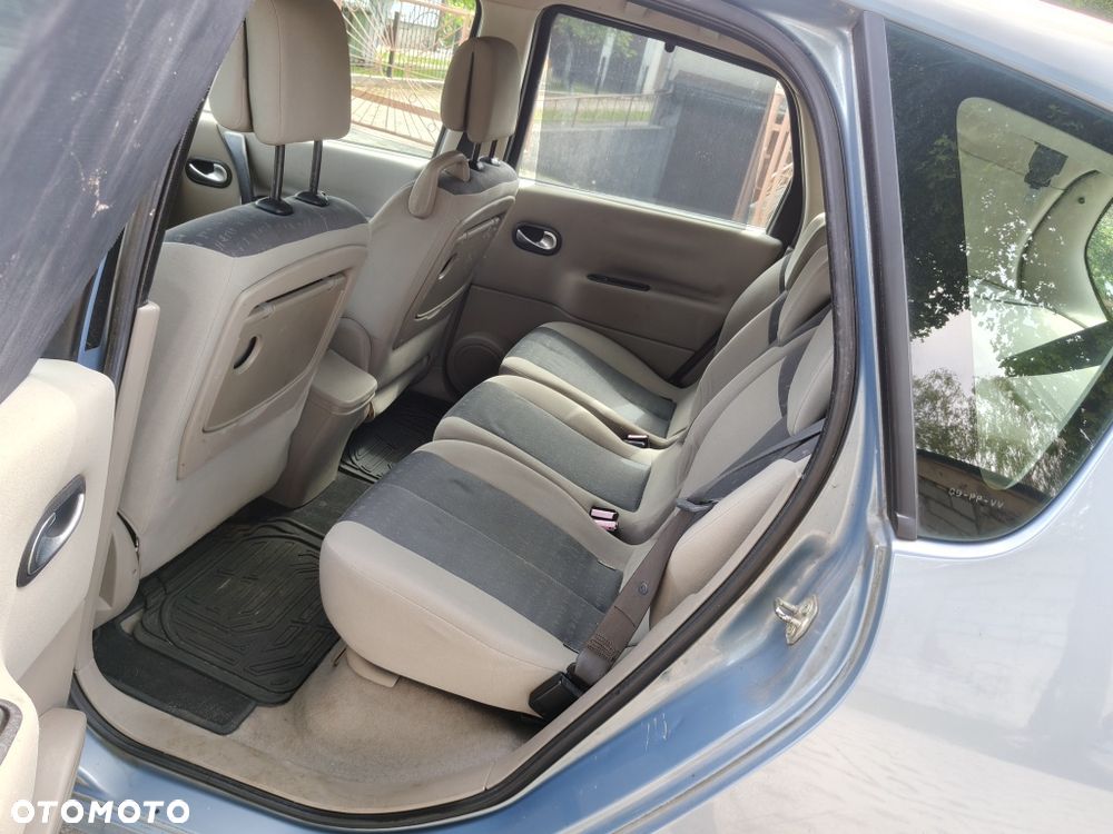 Renault Scenic - 8