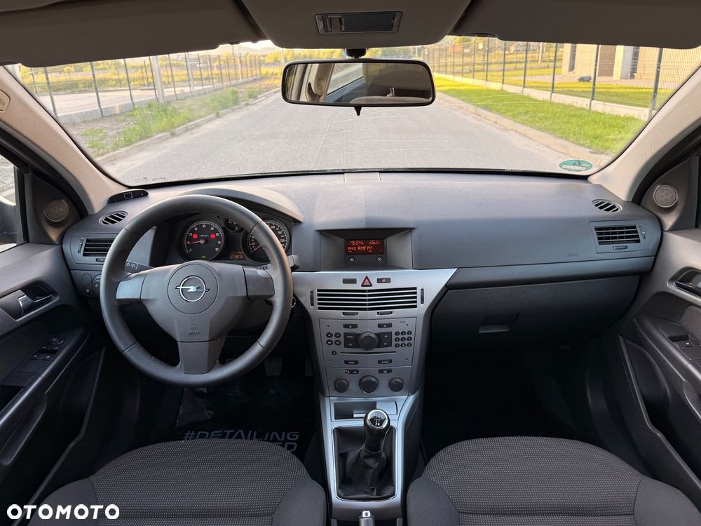Opel Astra 1.6 Enjoy - 25
