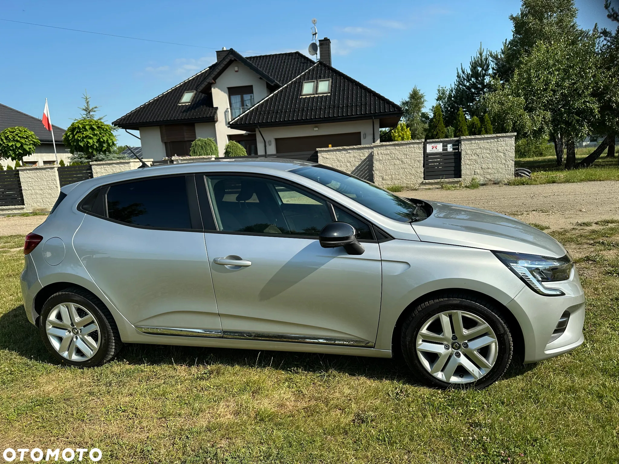 Renault Clio - 8