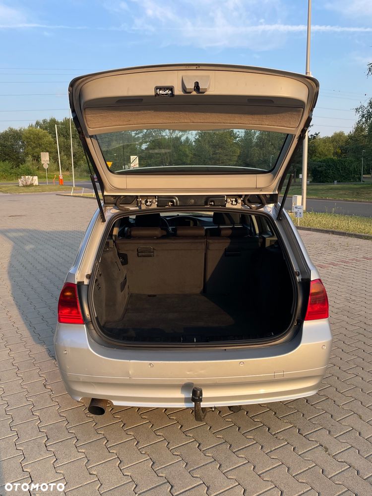 BMW Seria 3 320d - 17