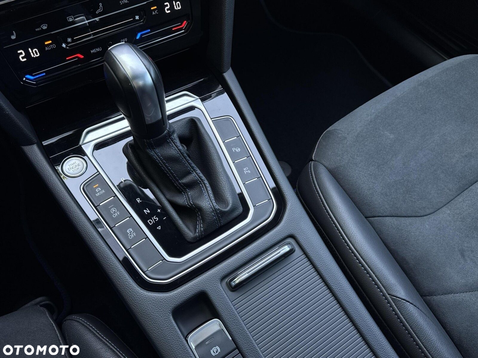 Volkswagen Arteon 2.0 TSI 4Motion R DSG - 27