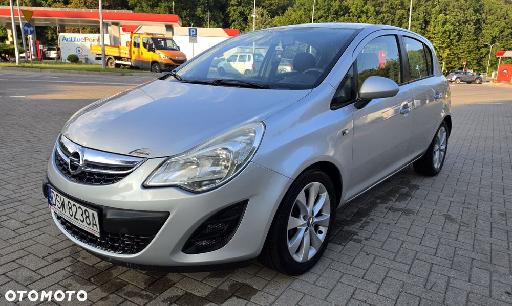 Opel Corsa 2011 photo 3