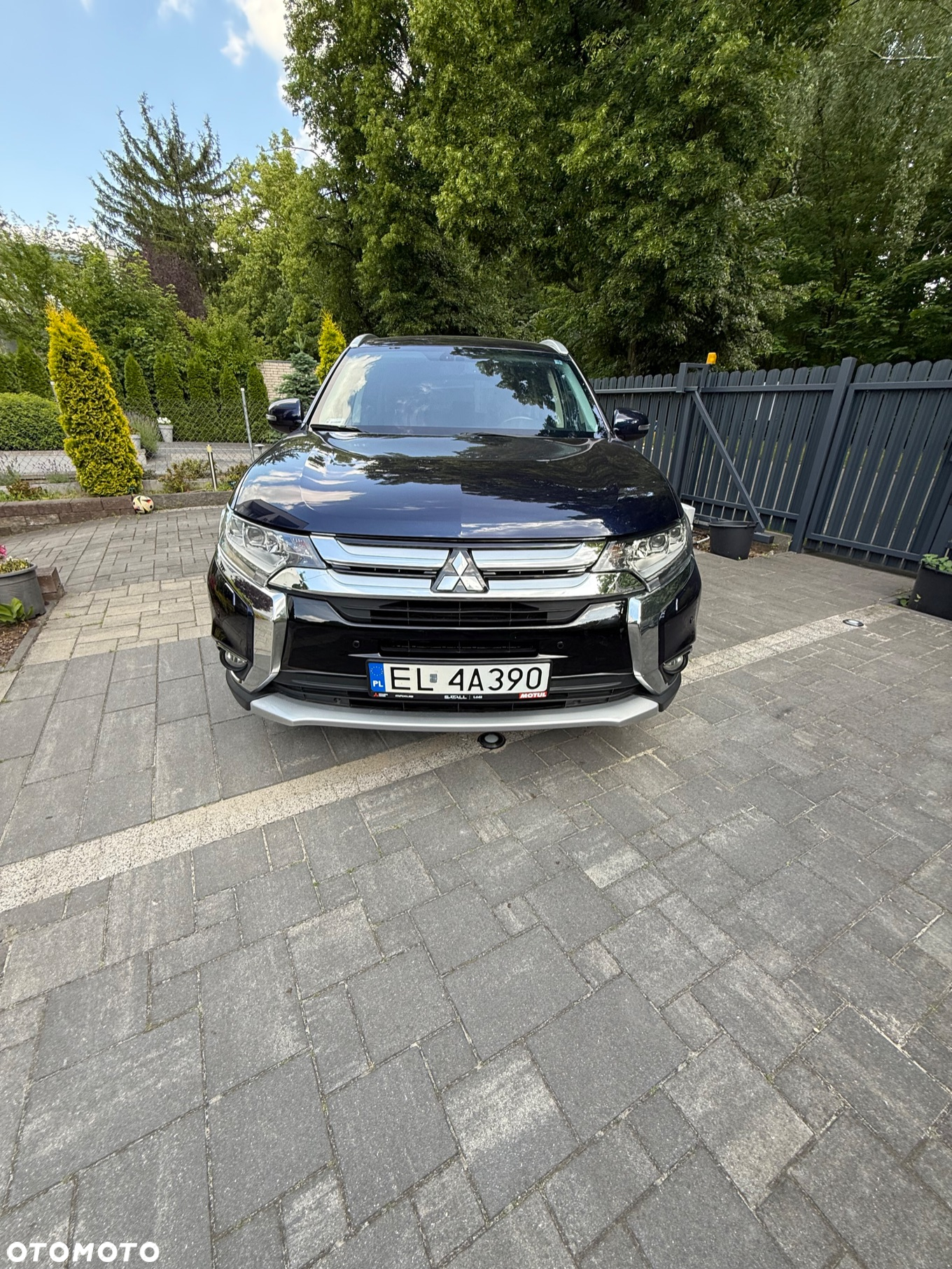 Mitsubishi Outlander 2.0 Instyle + 4WD CVT - 2