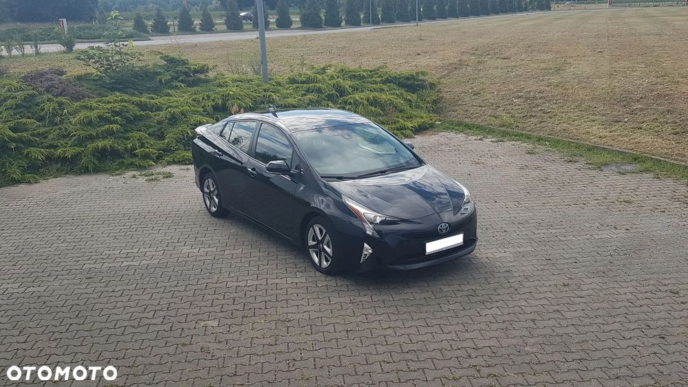 Toyota Prius Hybrid Executive - 31