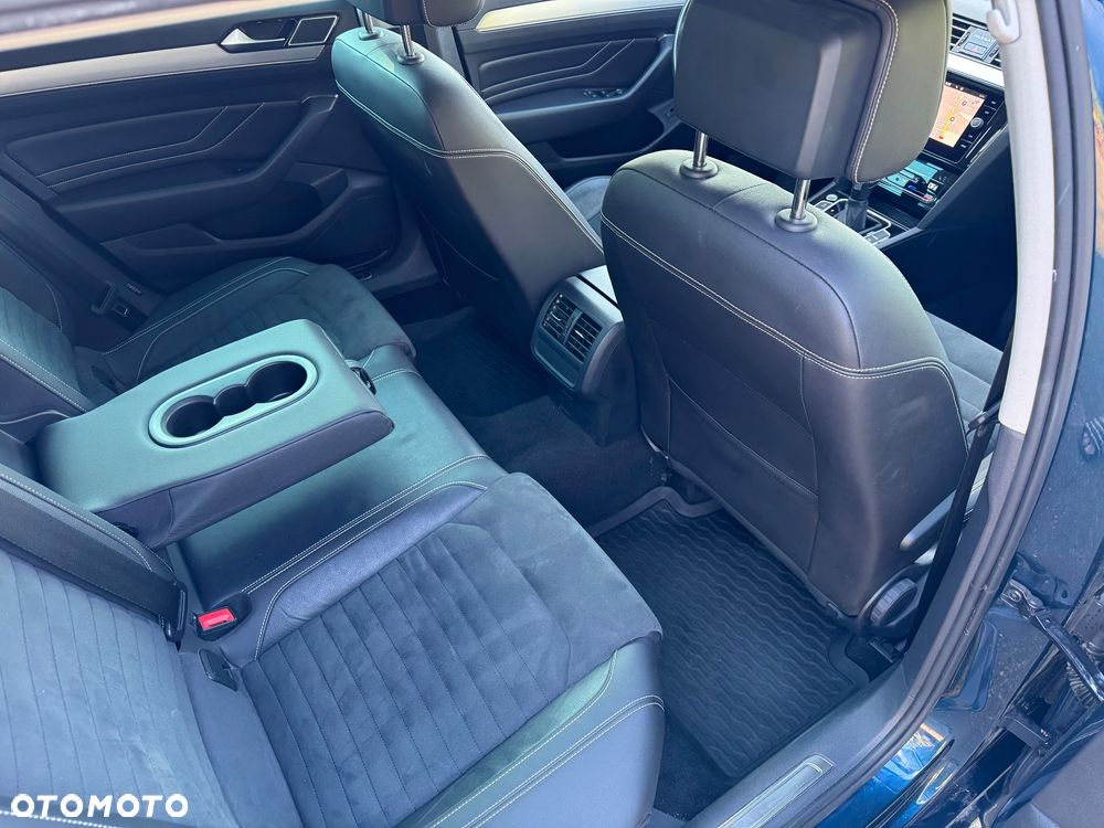 Volkswagen Passat Variant 2.0 TDI EVO Elegance DSG - 12