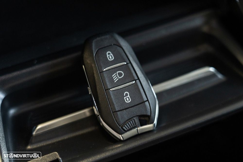 Peugeot 2008 1.5 BlueHDi Allure - 34