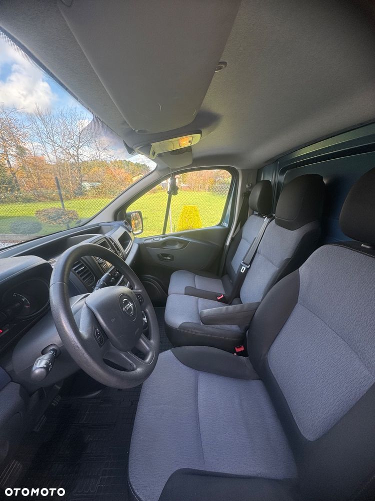 Opel Vivaro - 11