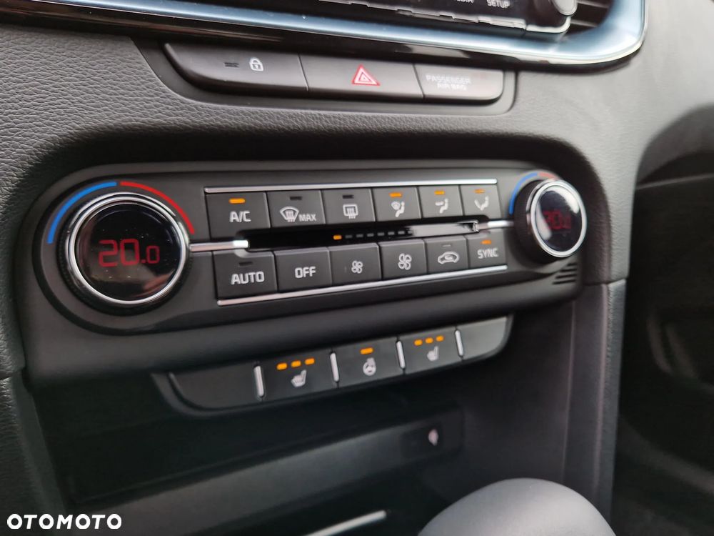 Kia XCeed 1.6 T-GDI Tribute DCT - 24