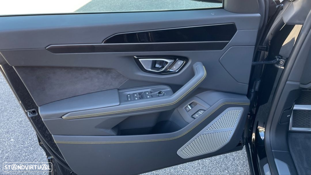 Lamborghini Urus 4.0 V8 - 17
