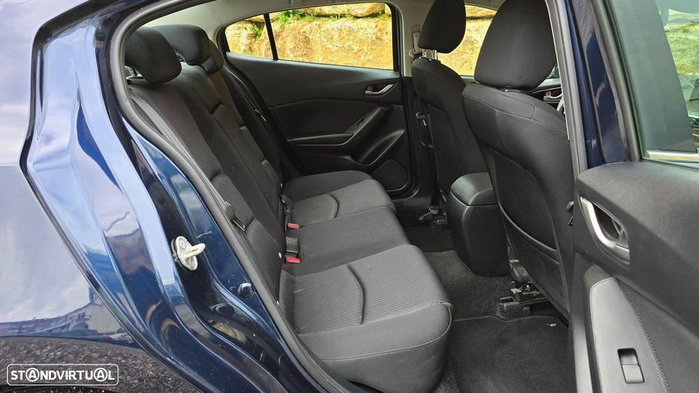 Mazda 3 Hatchback - 39