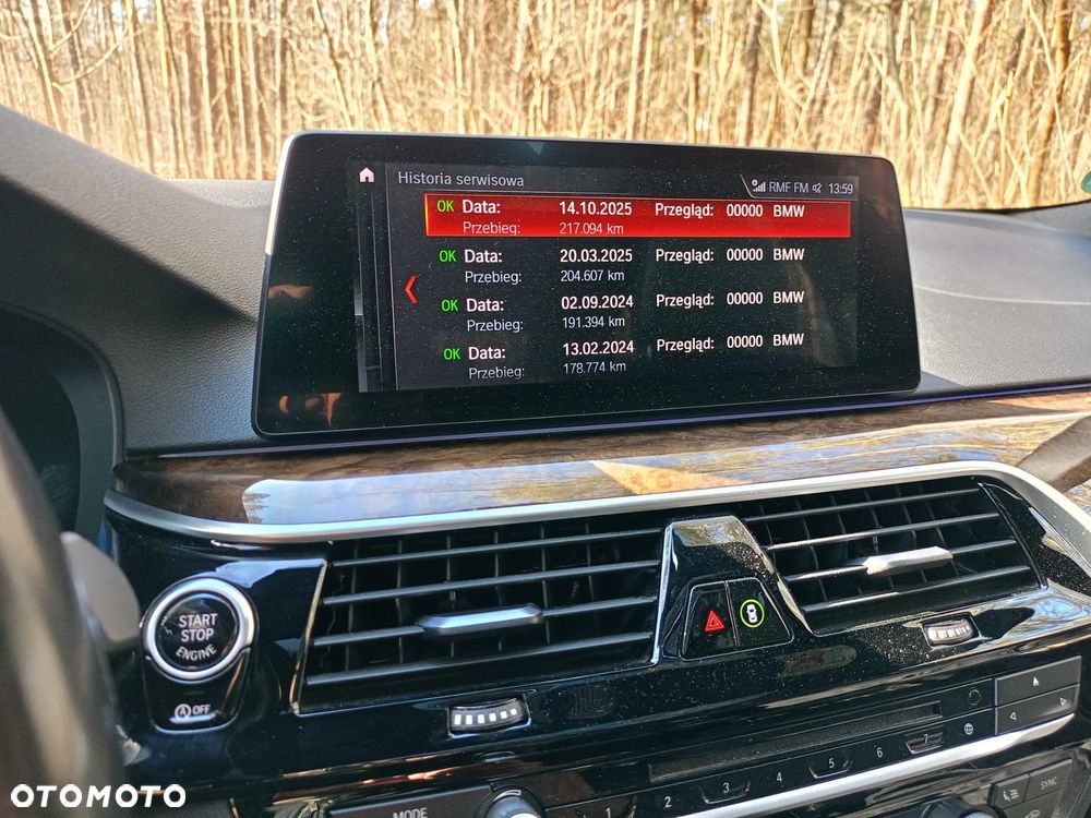 BMW Seria 5 530d xDrive Sport - 24