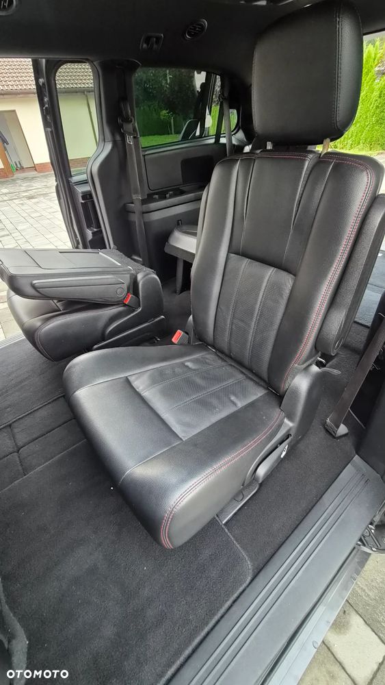 Dodge Grand Caravan 3.6 R/T - 18