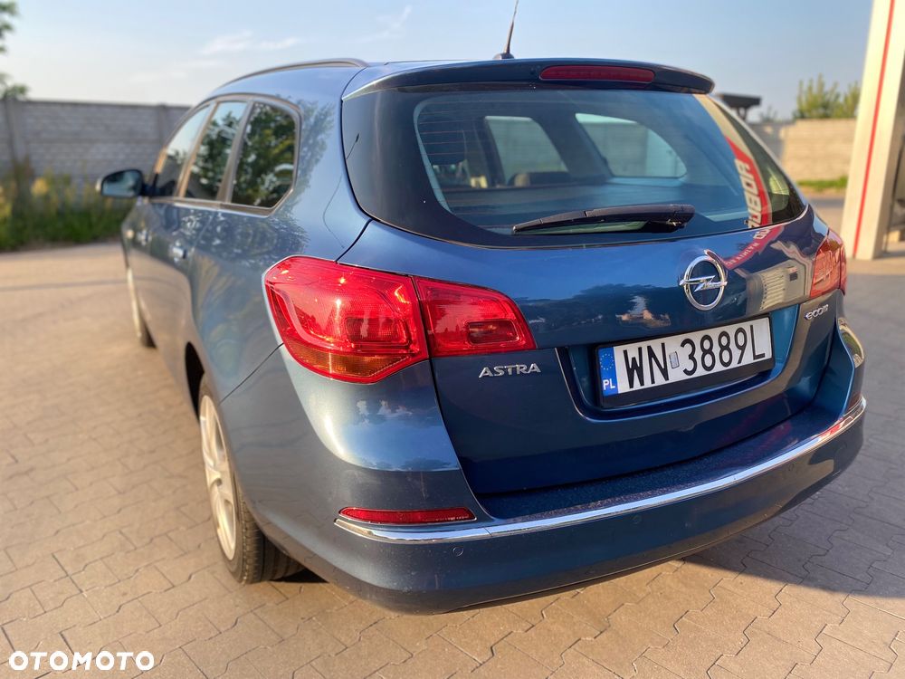 Opel Astra 1.6 CDTI Cosmo - 10