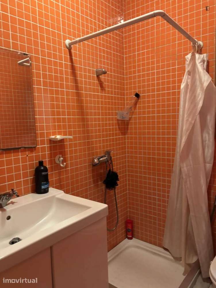 Quarto - localizado em Paranhos Porto - Grande imagem: 2/25