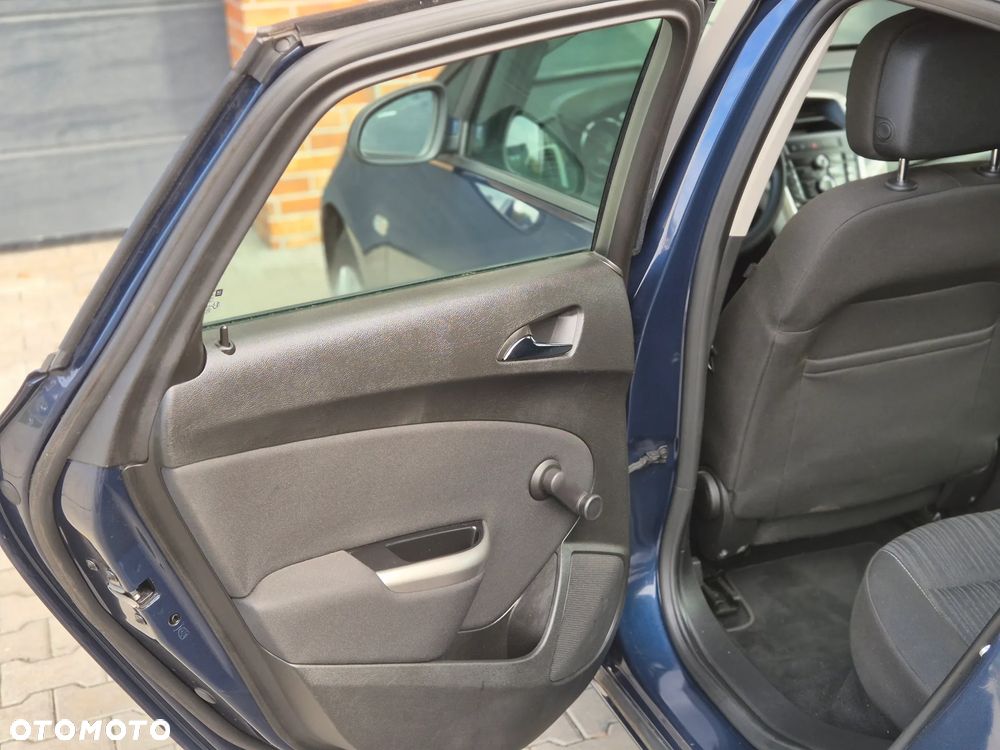 Opel Astra 1.6 Design Edition - 18