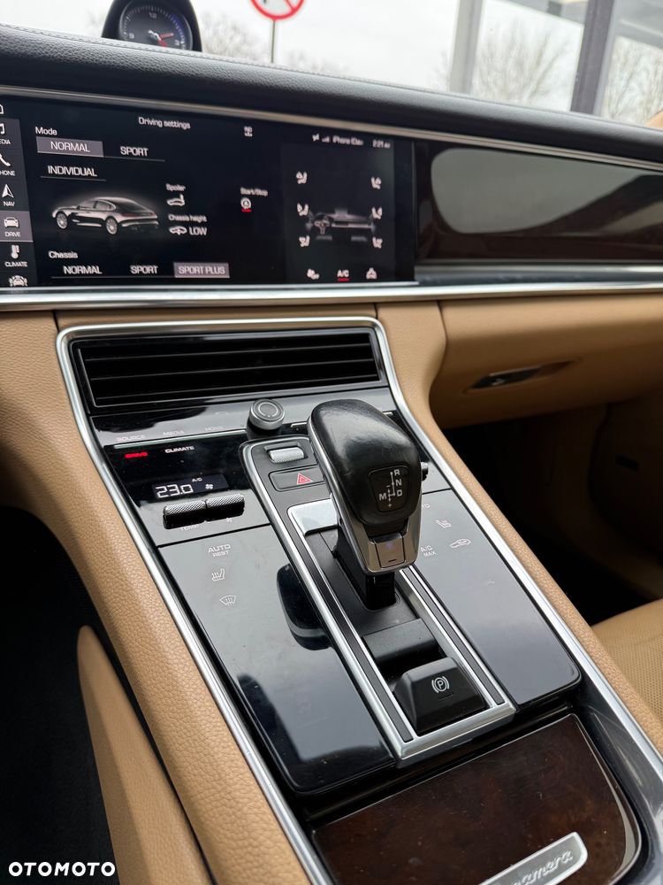 Porsche Panamera 4 Executive - 40
