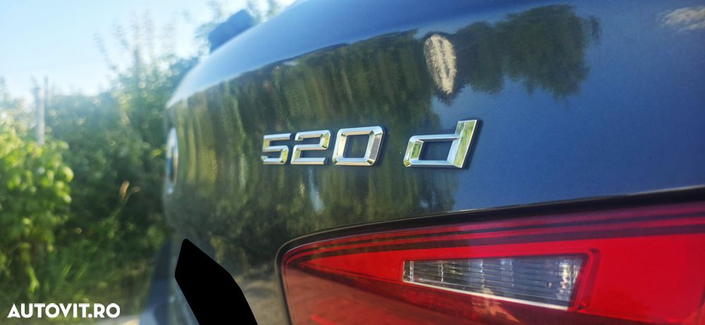 BMW Seria 5 520d xDrive AT - 12