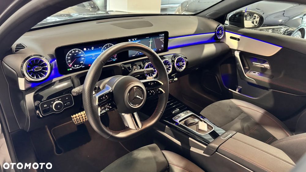 Mercedes-Benz Klasa A 200 AMG Line 7G-DCT - 12