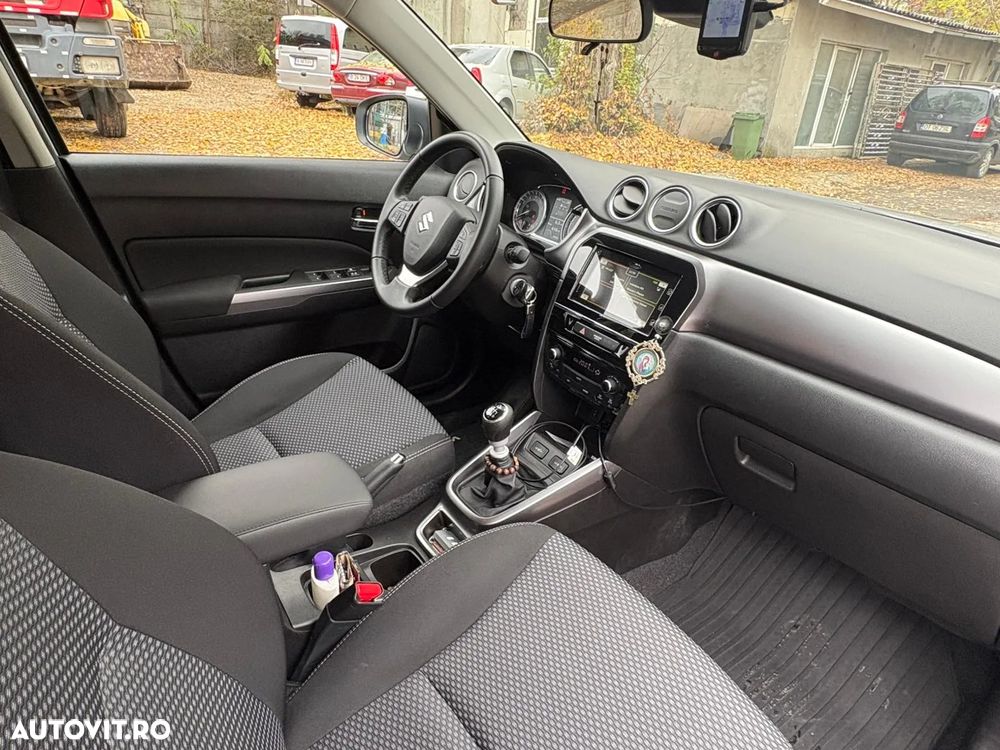 Suzuki Vitara 1.4 Boosterjet MHEV Passion - 10
