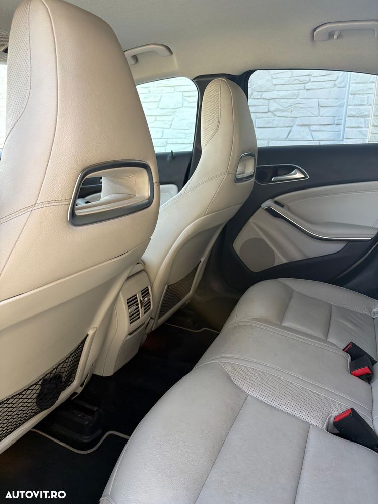 Mercedes-Benz A 200 Activity Edition - 8