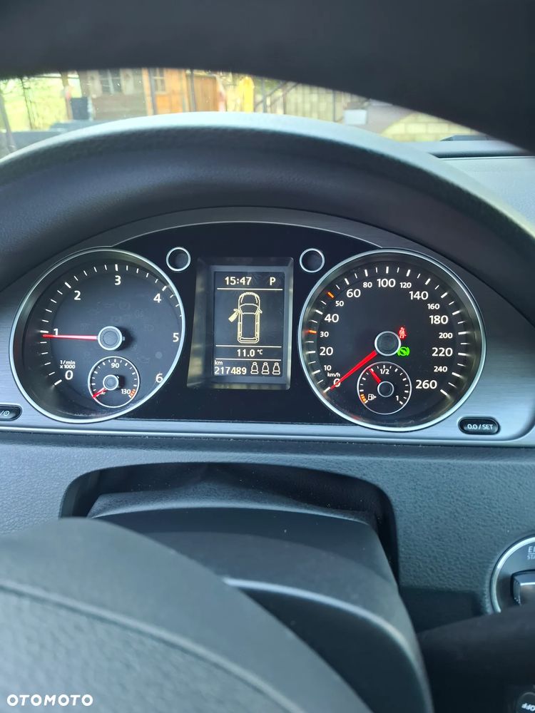 Volkswagen Passat 2.0 TDI Comfortline DSG - 9