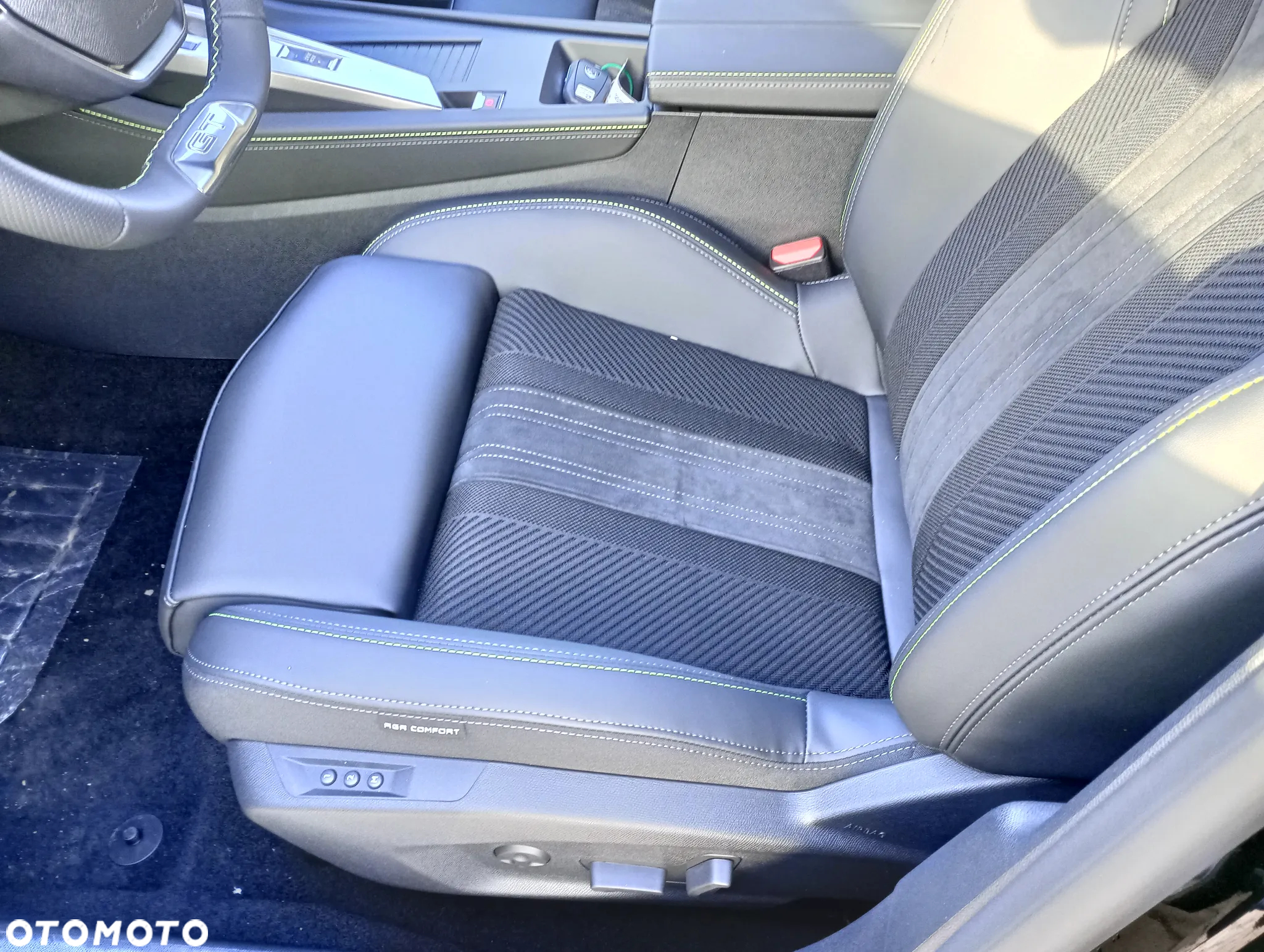 Peugeot 308 1.2 mHEV GT S&S e-DCS6 - 11