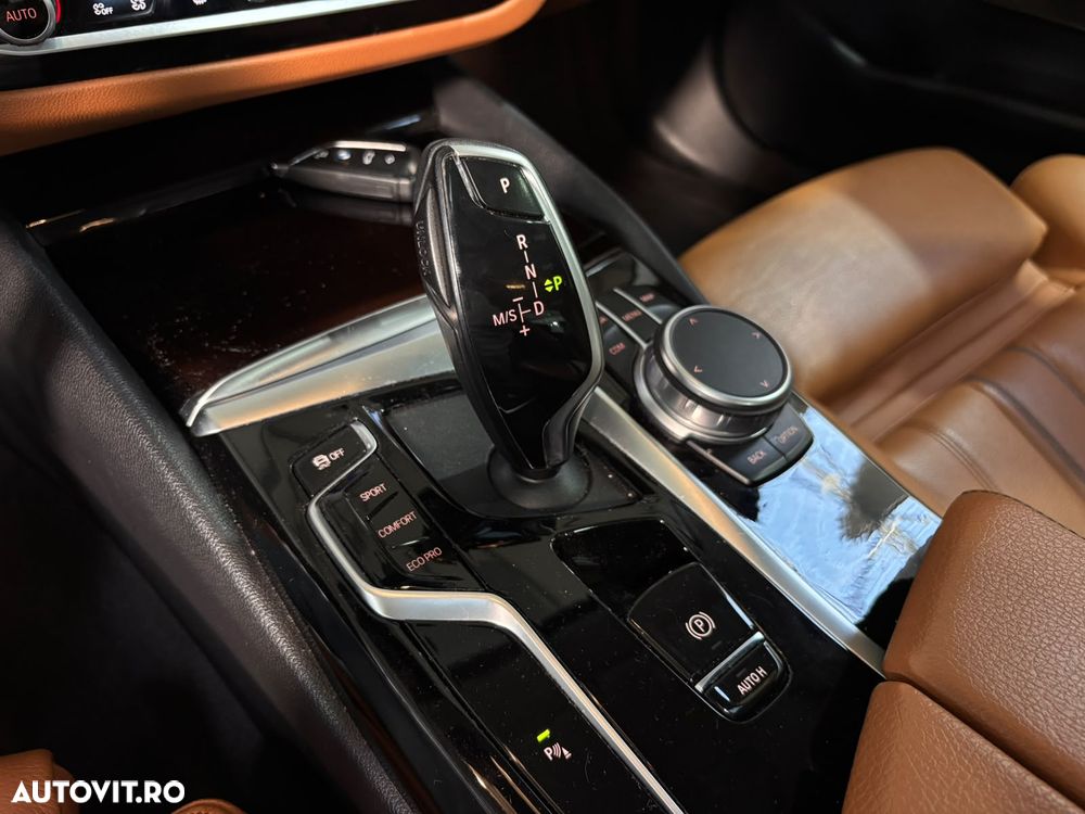 BMW Seria 5 540d xDrive AT MHEV - 22