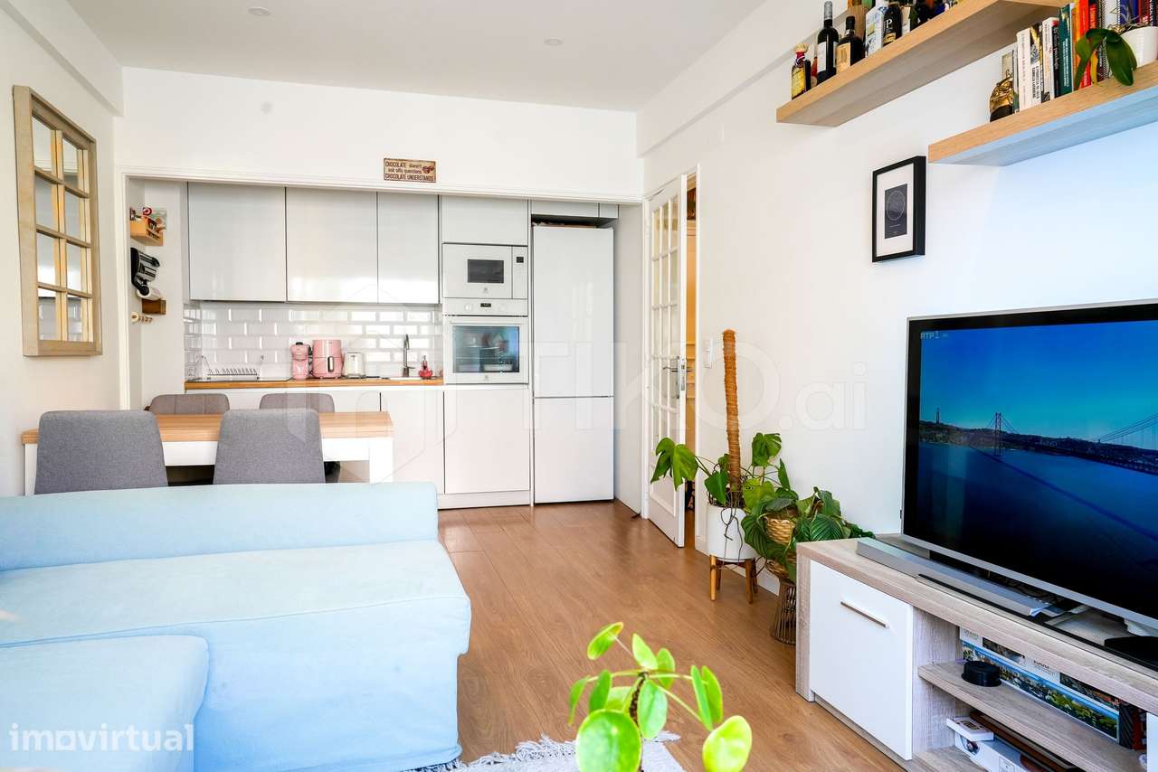 APARTAMENTO T1 REMODELADO, PRONTO A HABITAR E COM TUDO À PORTA - Grande imagem: 3/21