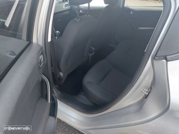 Peugeot 208 1.6 BlueHDi Active - 10
