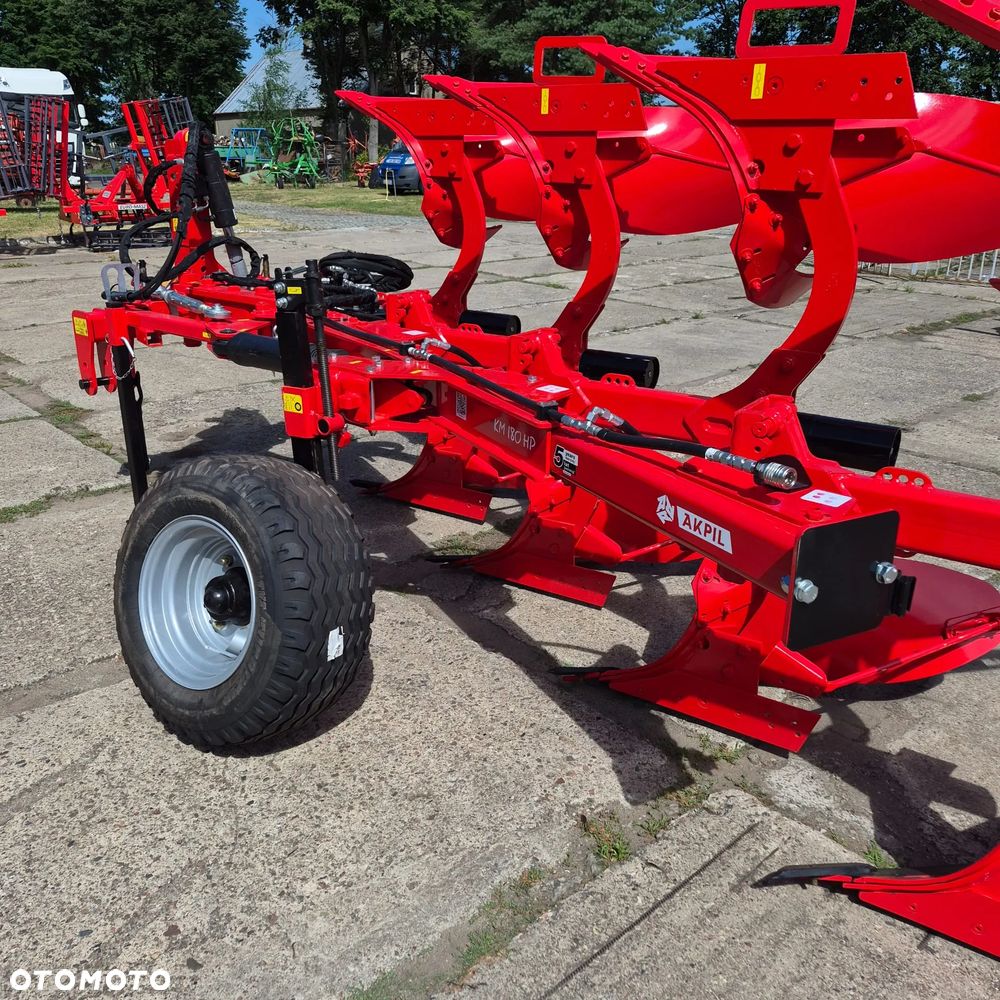 Akpil Pług obrotowy KM-180HP, KM-80R, Mix-Due, KM-80, Euro-Masz PO-4, POM4,  Bomet U-064/1, Pług jednobelkowy Akpil Mix-40, Wirax U018, Euro-Masz PJ4, PJR-4, PJM-4, Pług zagonowy - ramowy Akpil CZH350, CZH400, Euro-Masz Atlas PZ-3, PZ4 - 3