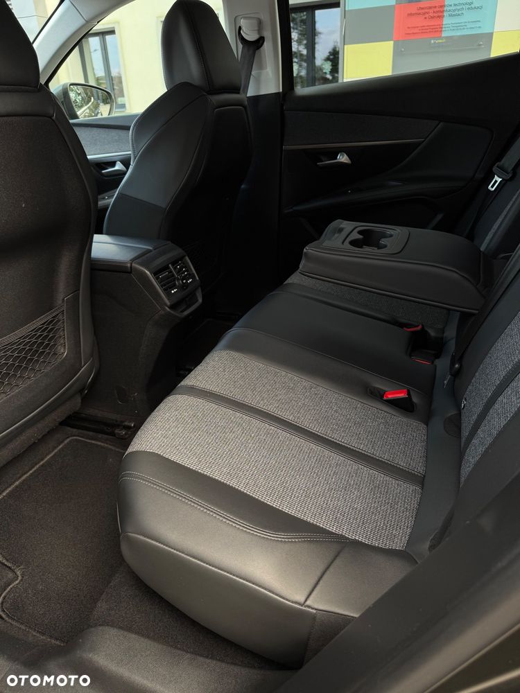 Peugeot 3008 BlueHDi 130 Stop & Start EAT8 Allure - 24