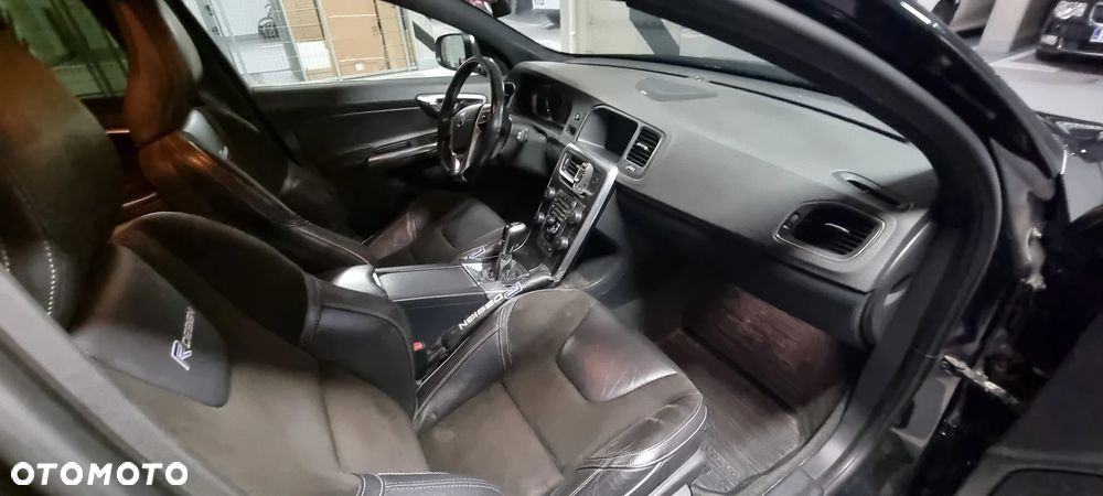 Volvo V60 D4 Drive-E R-Design Kinetic - 11