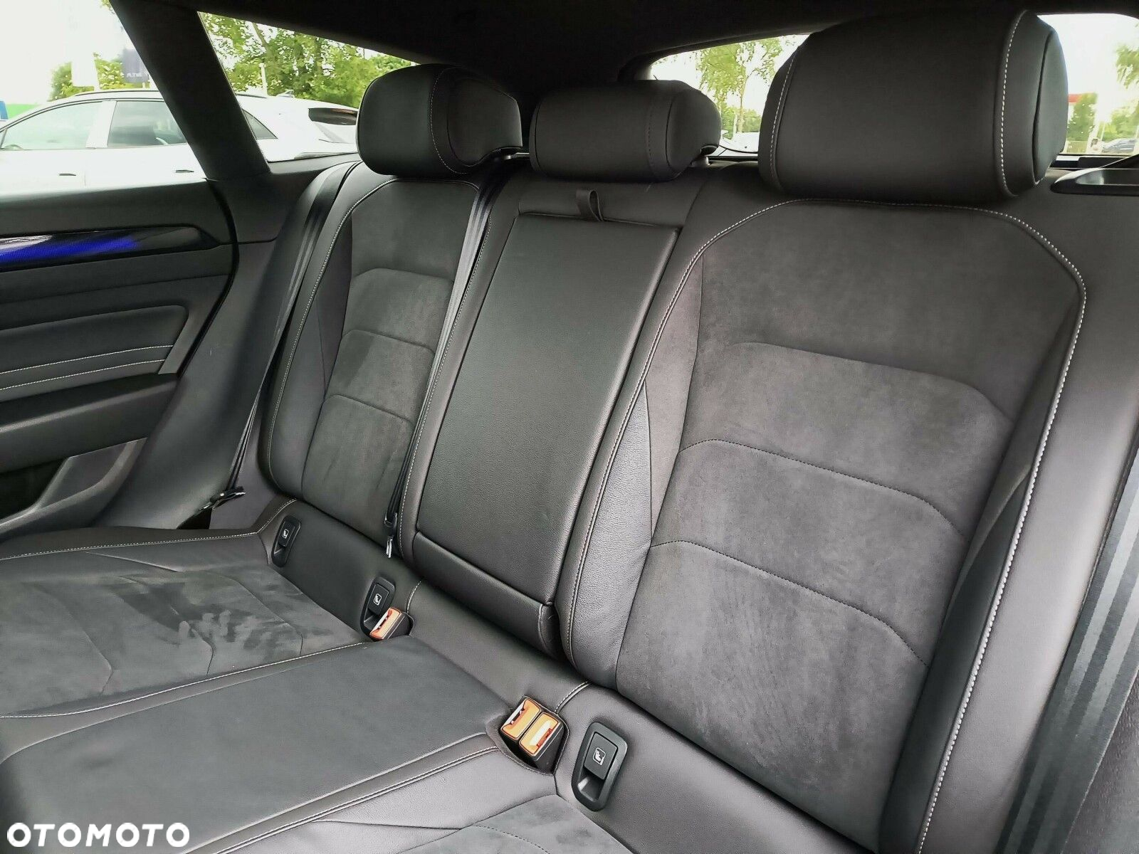 Volkswagen Arteon 2.0 TSI R-Line DSG - 26